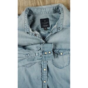 American Eagle M Boyfriend Shirt Long Sleeve Blue Pearl‎ Snap Chambray Denim